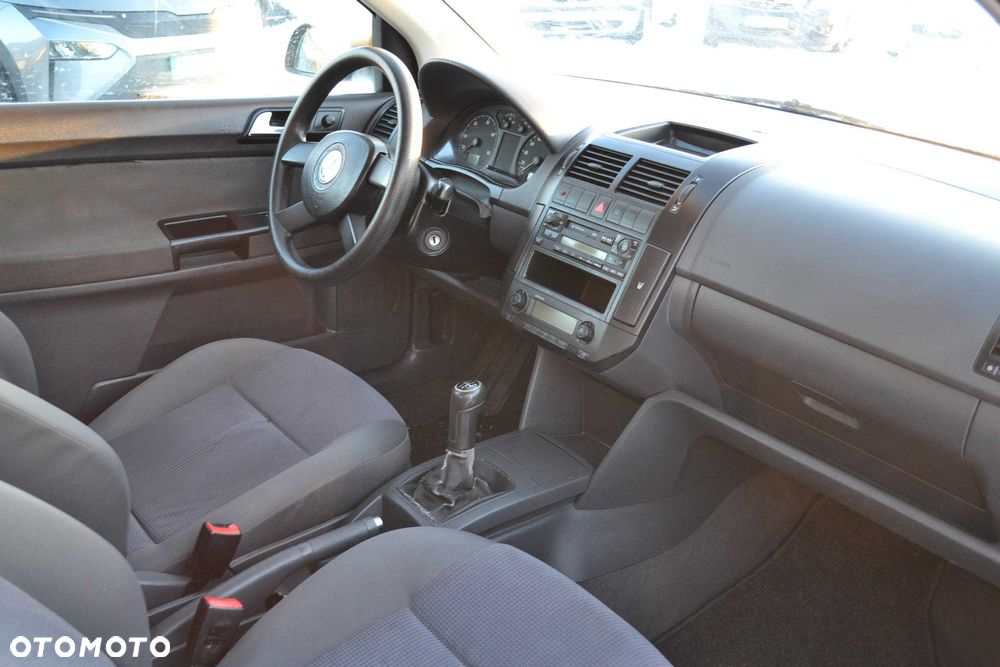 Volkswagen Polo - 7