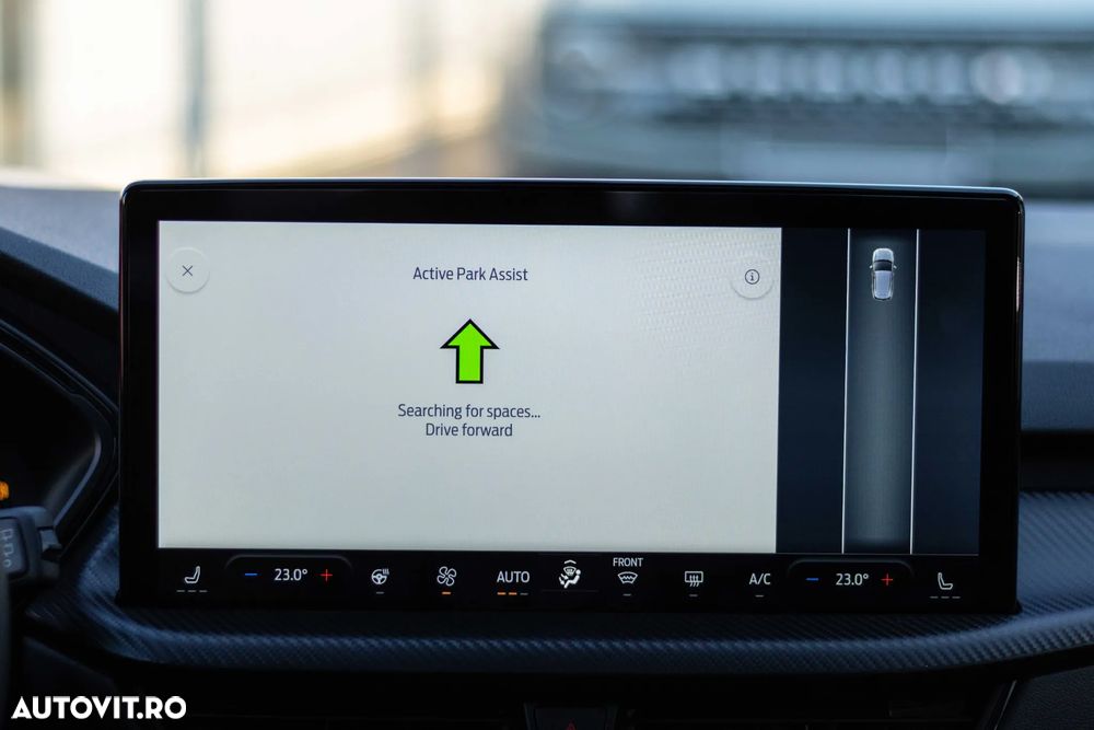 Ford Kuga 1.5 EcoBoost A8 FWD ST-Line X - 23