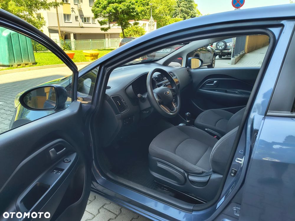 Kia Rio 1.2 M - 12