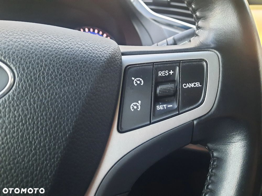 Hyundai i40 i40cw 1.7 CRDi Automatik Fifa World Cup Edition - 23