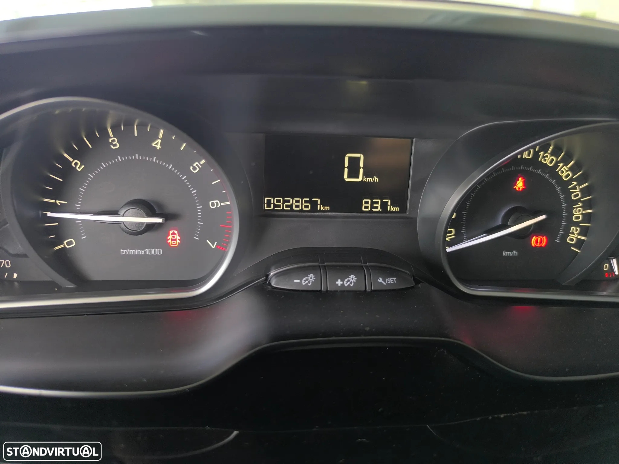 Peugeot 208 1.2 PureTech Active - 5