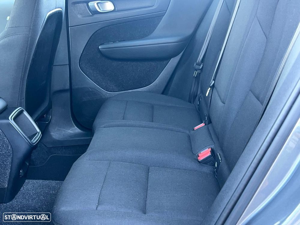 Volvo XC 40 2.0 D3 Momentum - 36