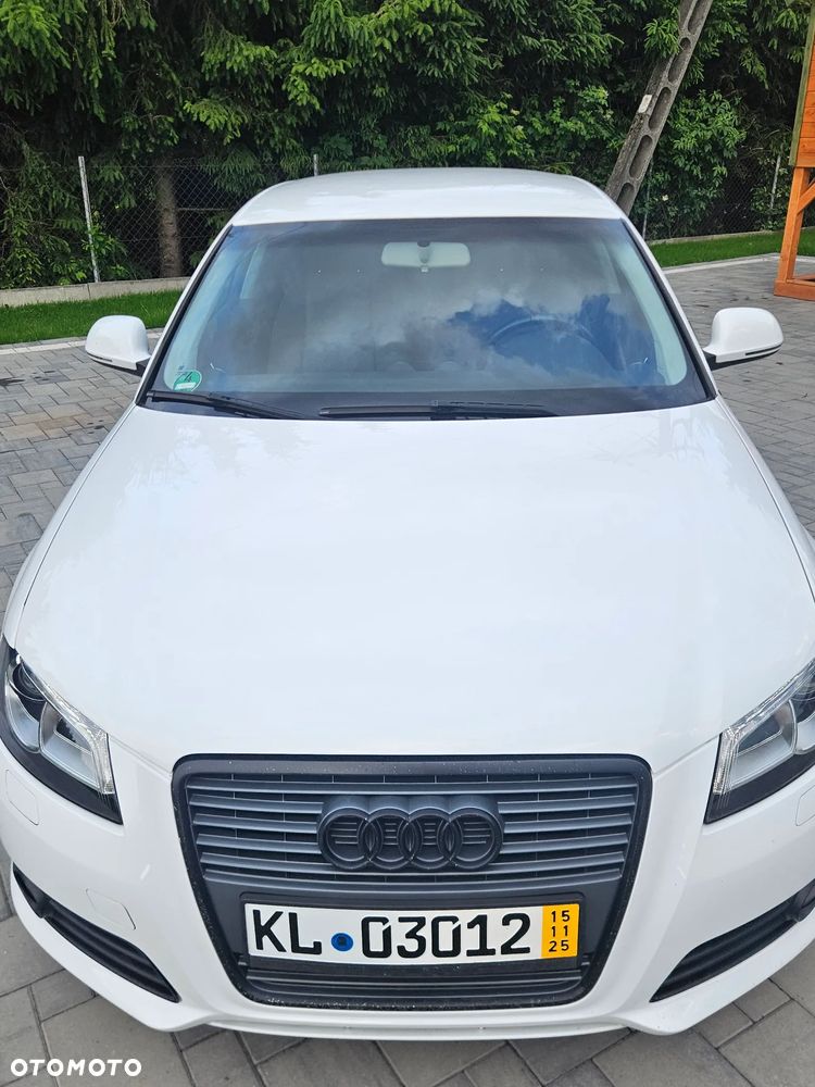 Audi A3 3-drzwiowe 1.6 Attraction - 11