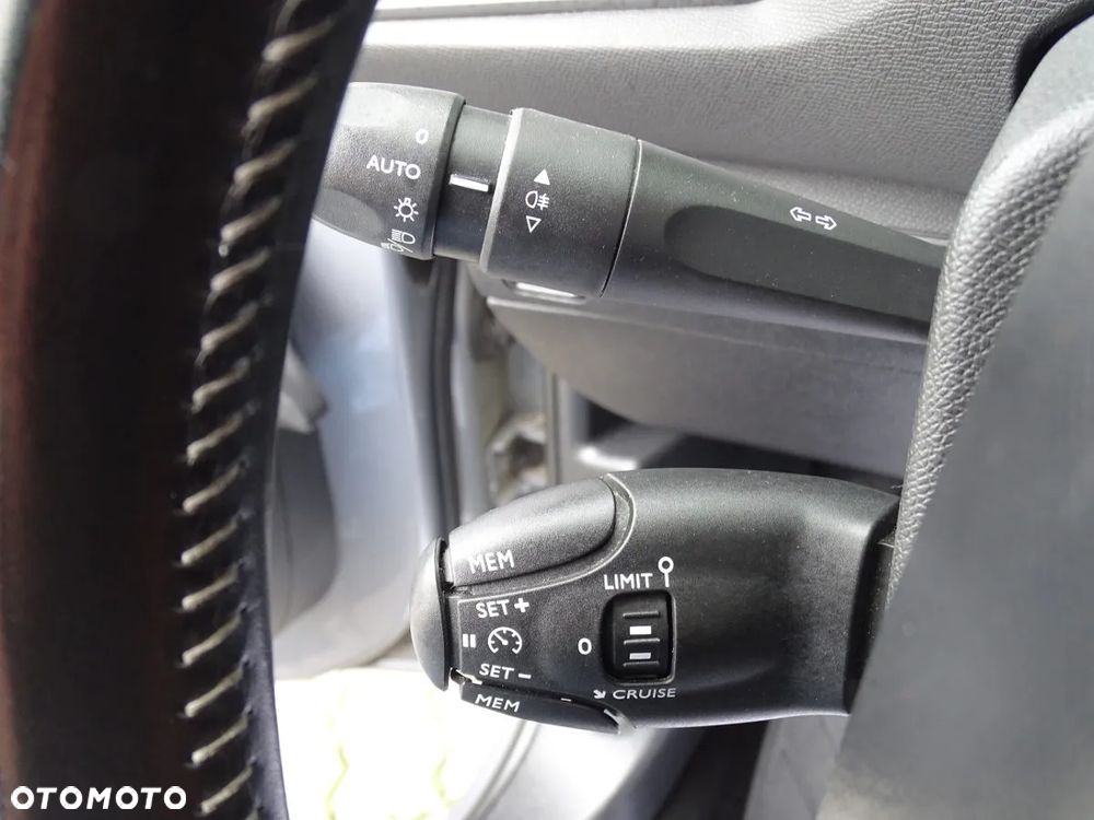 Peugeot 308 1.6 BlueHDi Active S&S - 16