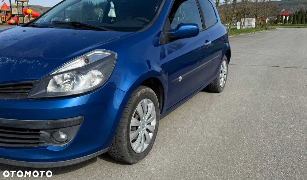 Renault Clio - 2