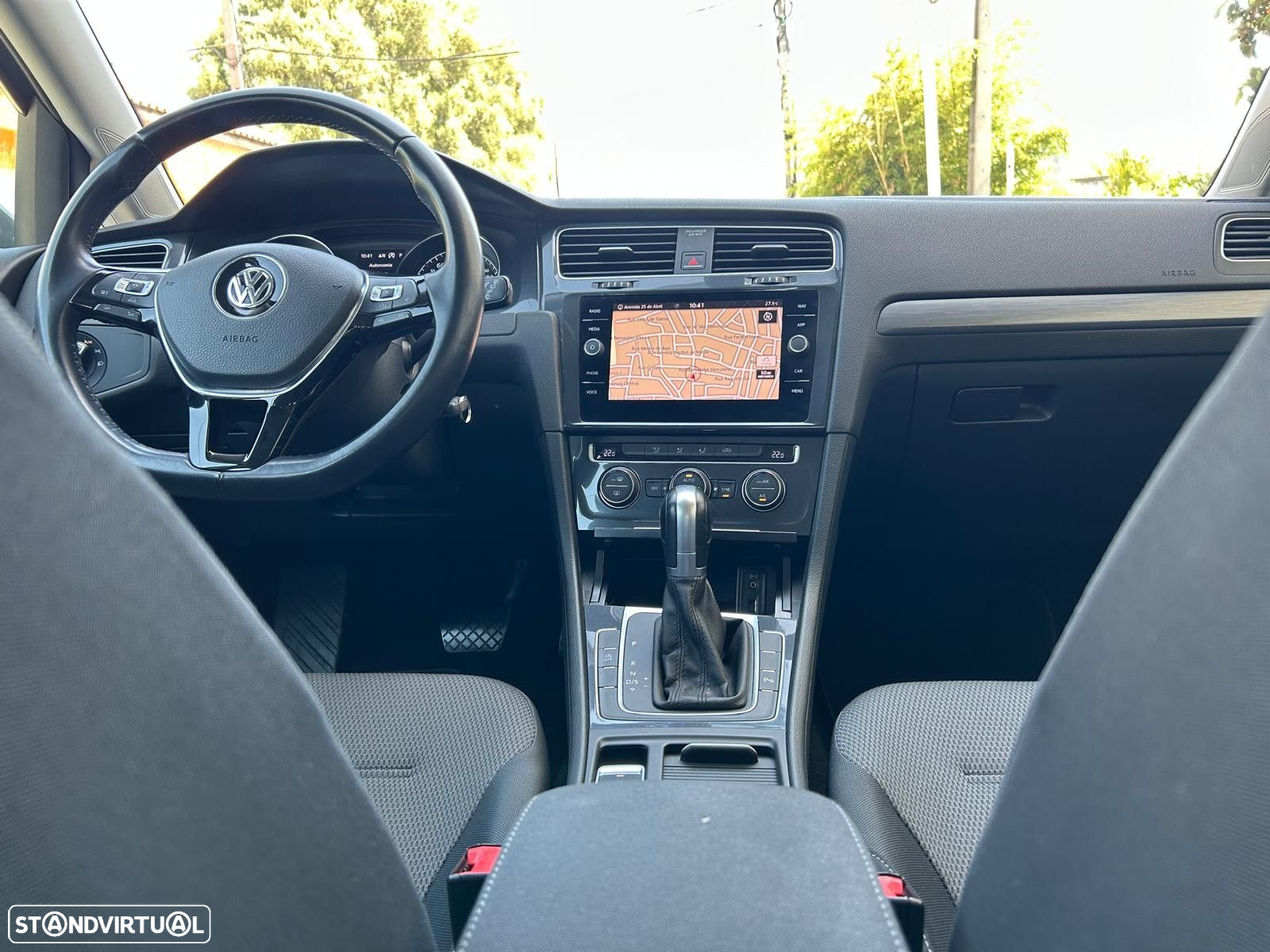 VW Golf Variant 1.6 TDi Confortline DSG - 19