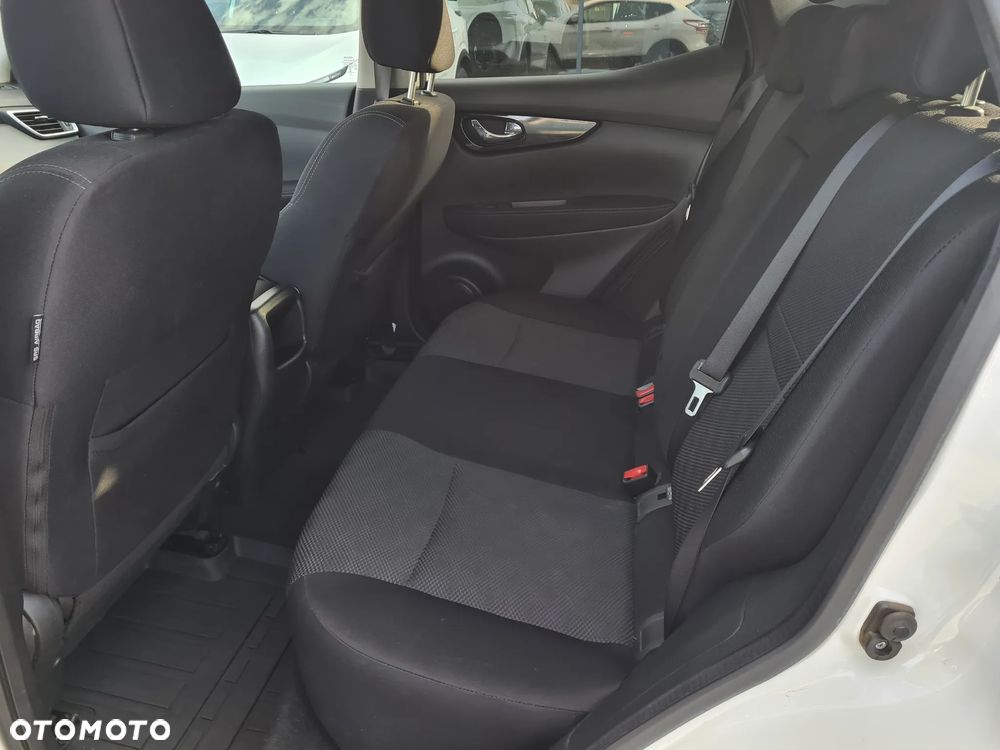 Nissan Qashqai 1.6 DIG-T N-Connecta - 18