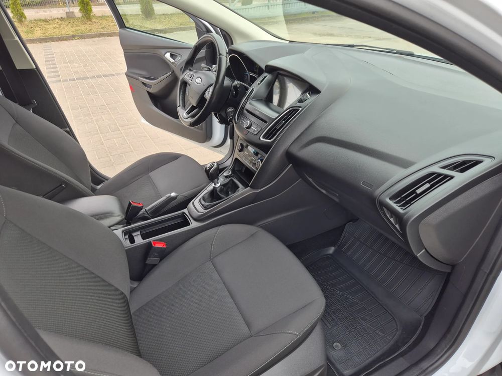 Ford Focus 1.5 EcoBlue Start-Stopp-System ACTIVE STYLE - 6