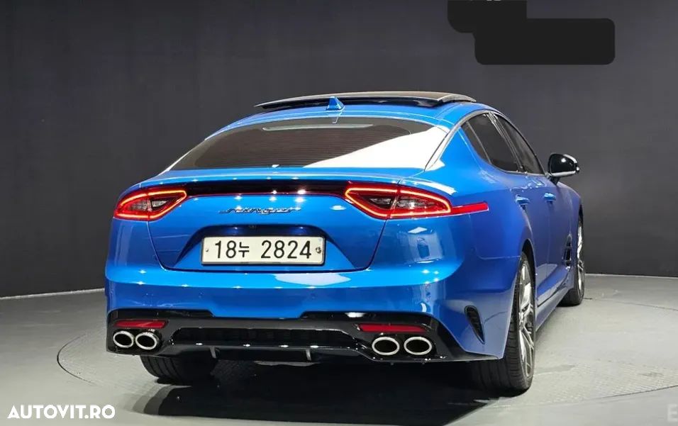 Kia Stinger - 4