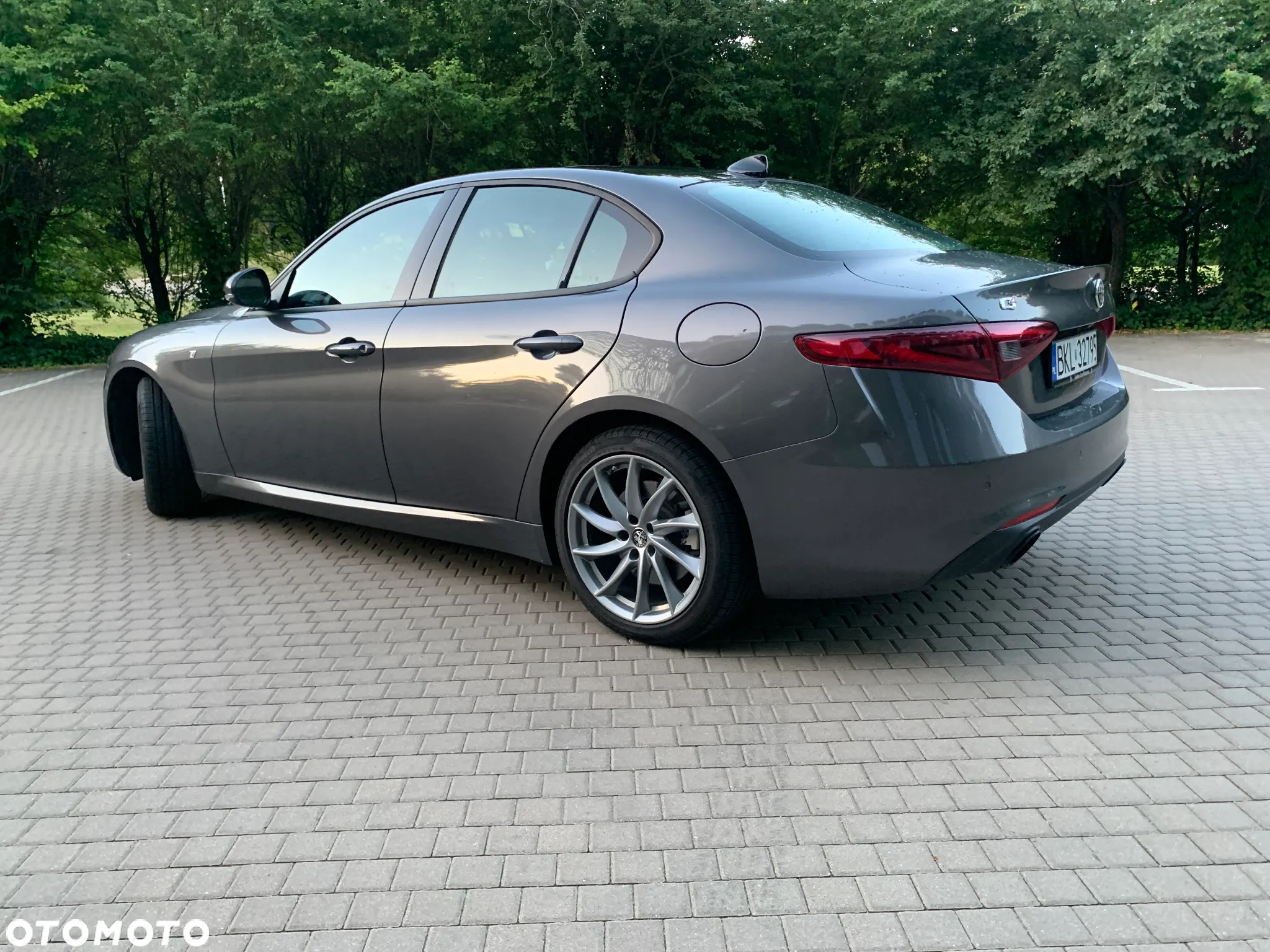 Alfa Romeo Giulia - 8