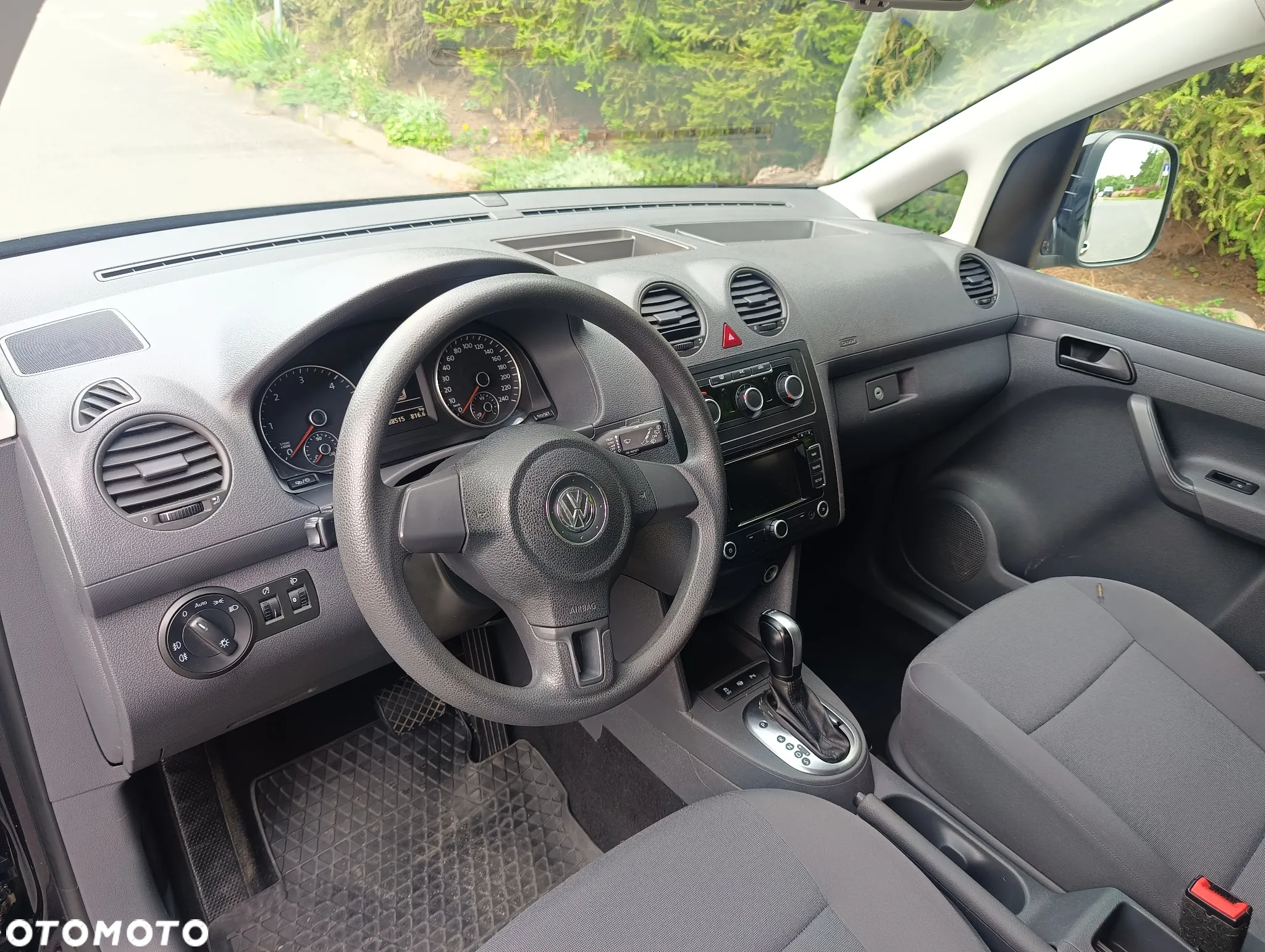 Volkswagen Caddy 2.0 TDI Comfortline DSG - 6