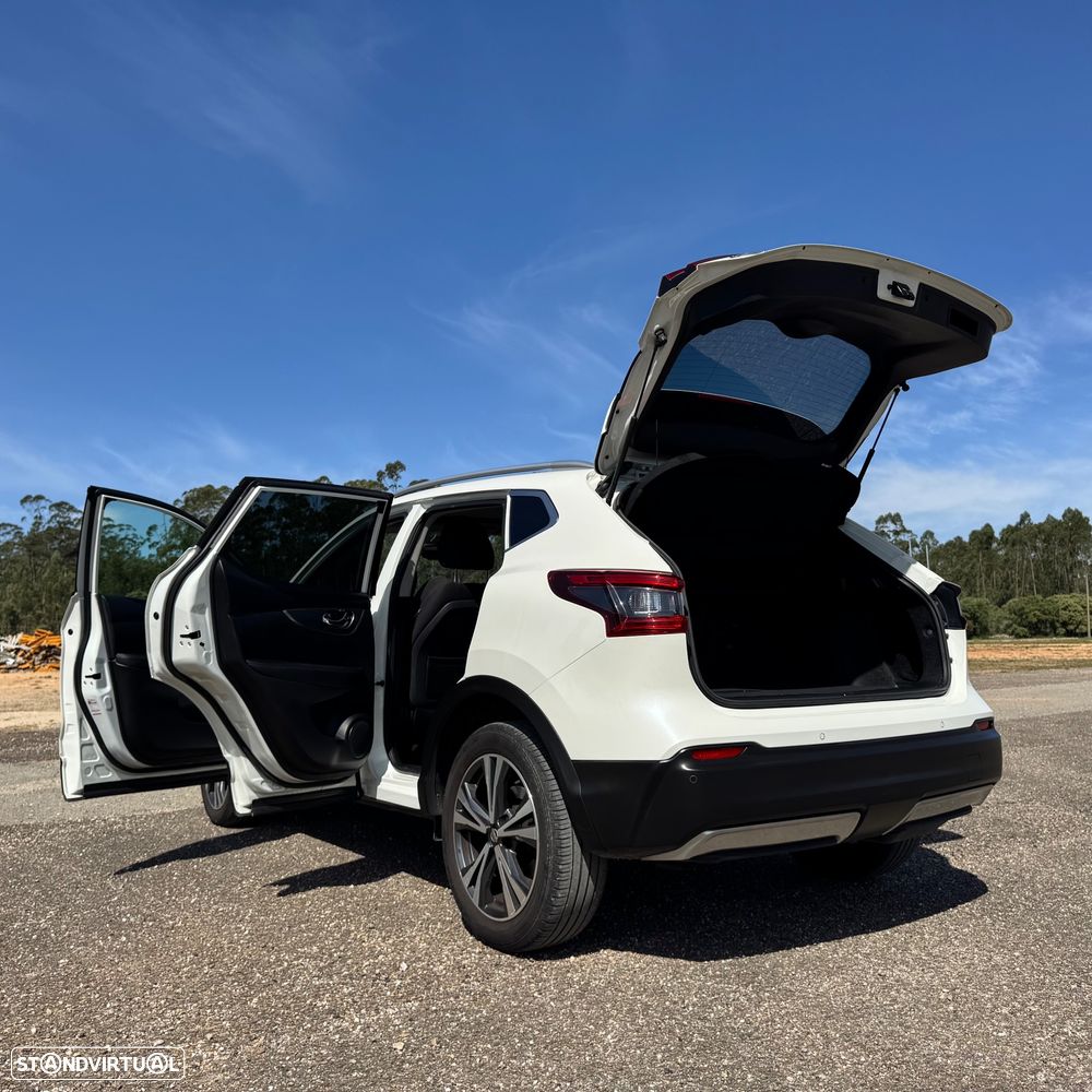Nissan Qashqai 1.5 dCi N-Connecta J18+Led - 8