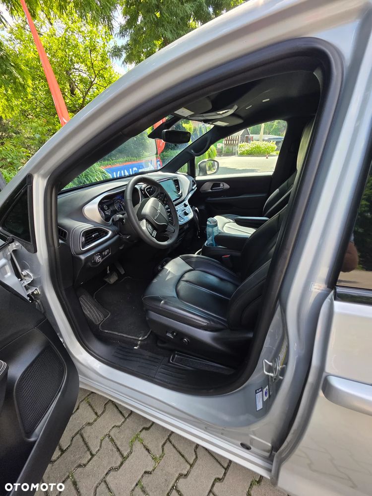 Chrysler Pacifica - 9