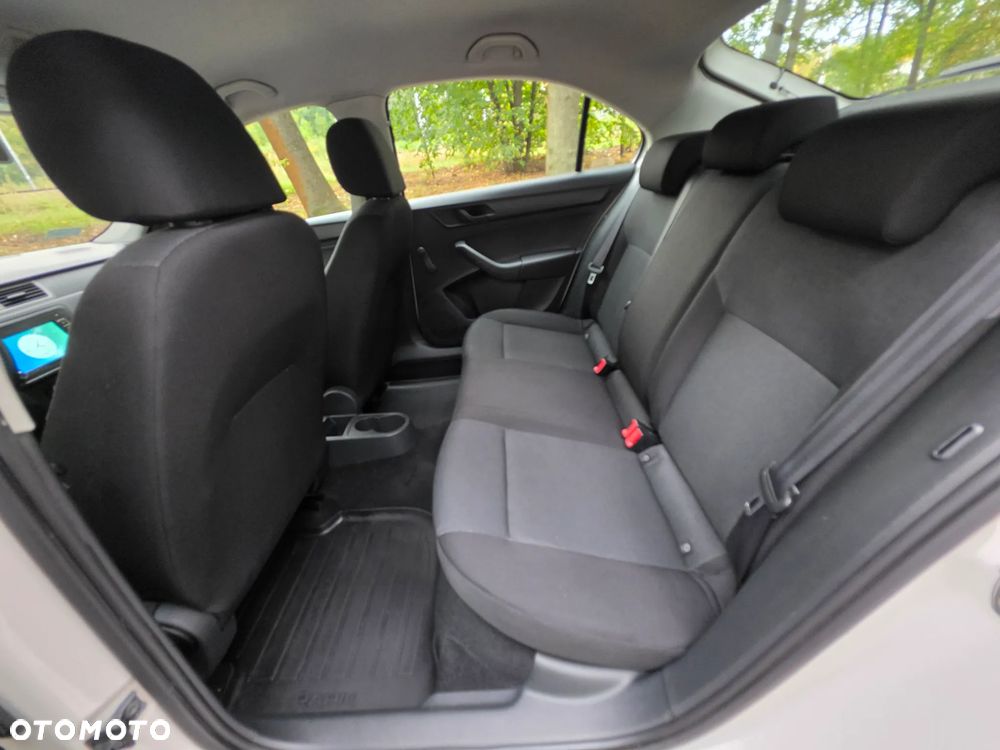 Skoda RAPID 1.2 TSI Style Plus - 13