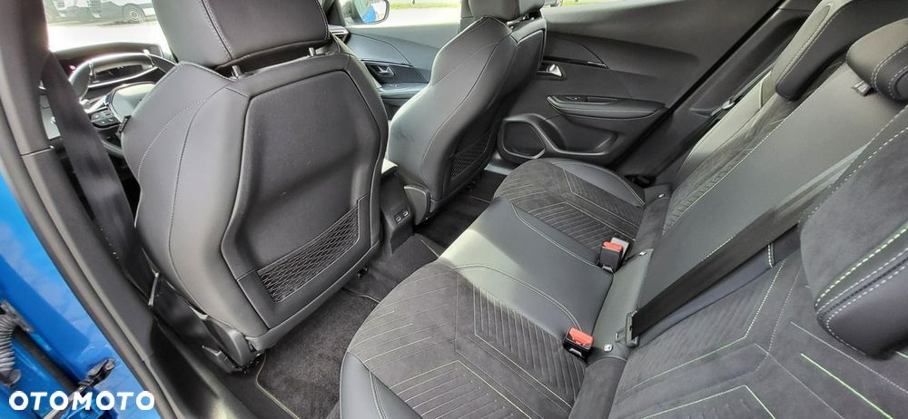 Peugeot 2008 1.2 PureTech GT S&S EAT8 - 29