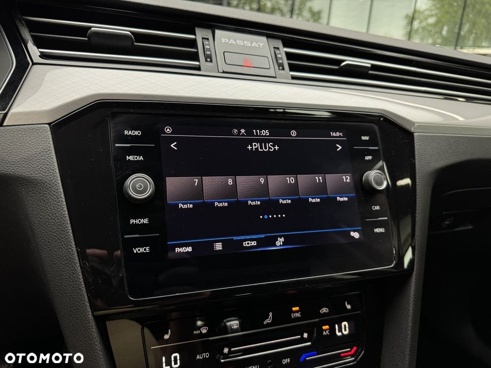 Volkswagen Passat Variant - 28