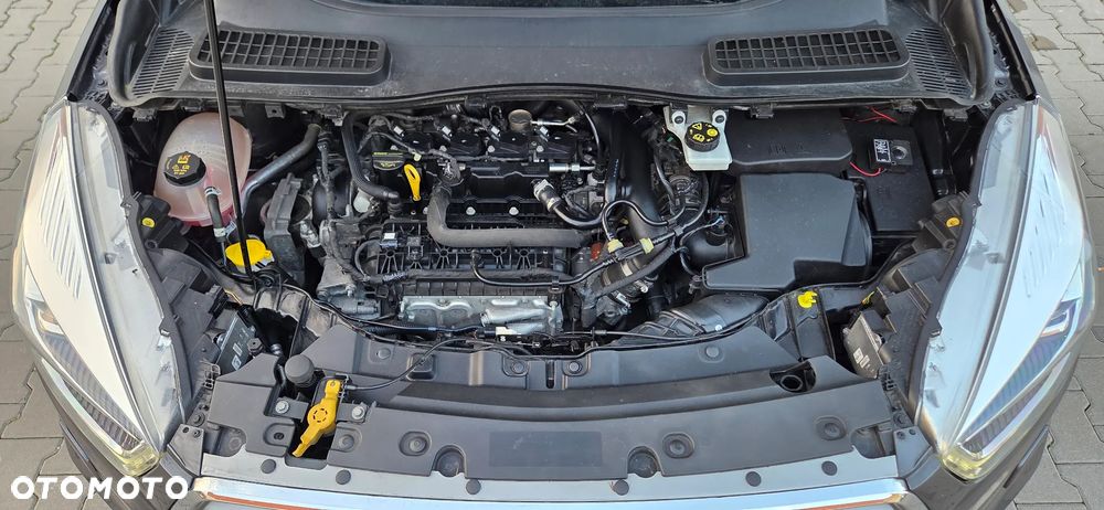 Ford Kuga 1.5 EcoBoost 2x4 Titanium - 13