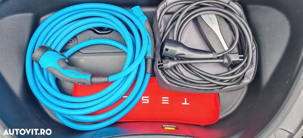 Tesla Model 3 Langstreckenbatterie Allradantrieb Dual Motor - 13