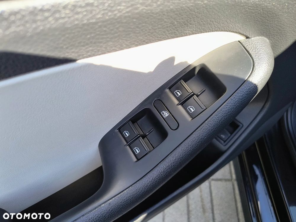 Volkswagen Jetta 1.4 TSI BMT Comfortline - 23