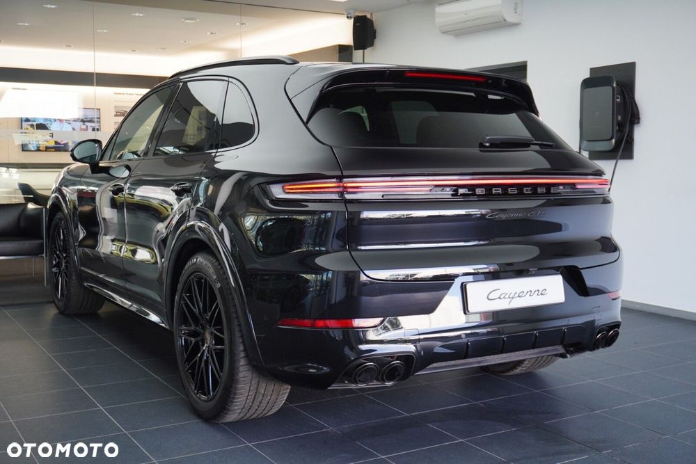 Porsche Cayenne GTS - 7
