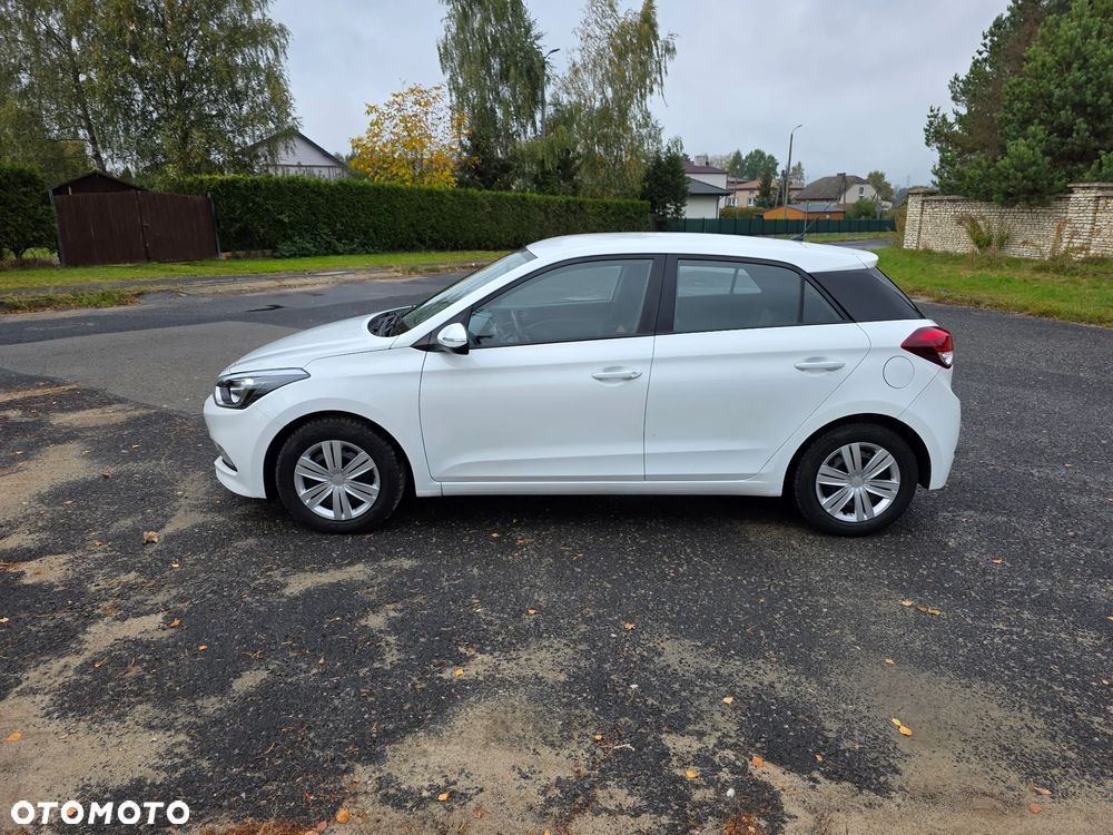 Hyundai i20 blue 1.2 - 21