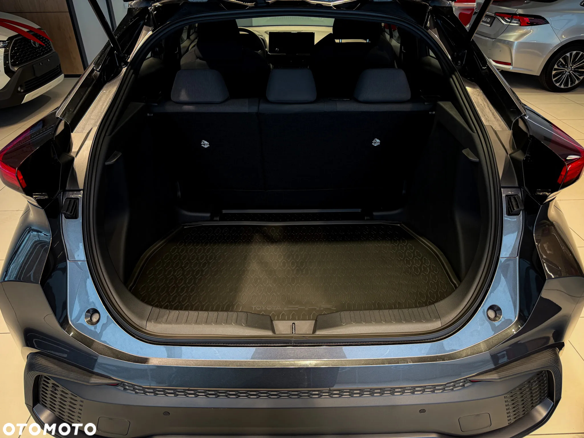 Toyota C-HR 1.8 Hybrid GPF Comfort - 8