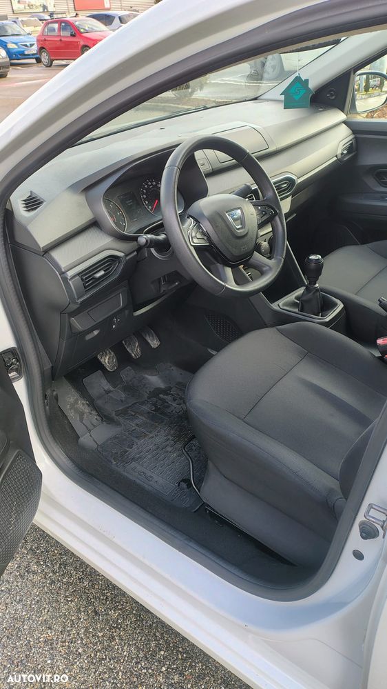 Dacia Logan TCe 90 Essential - 9