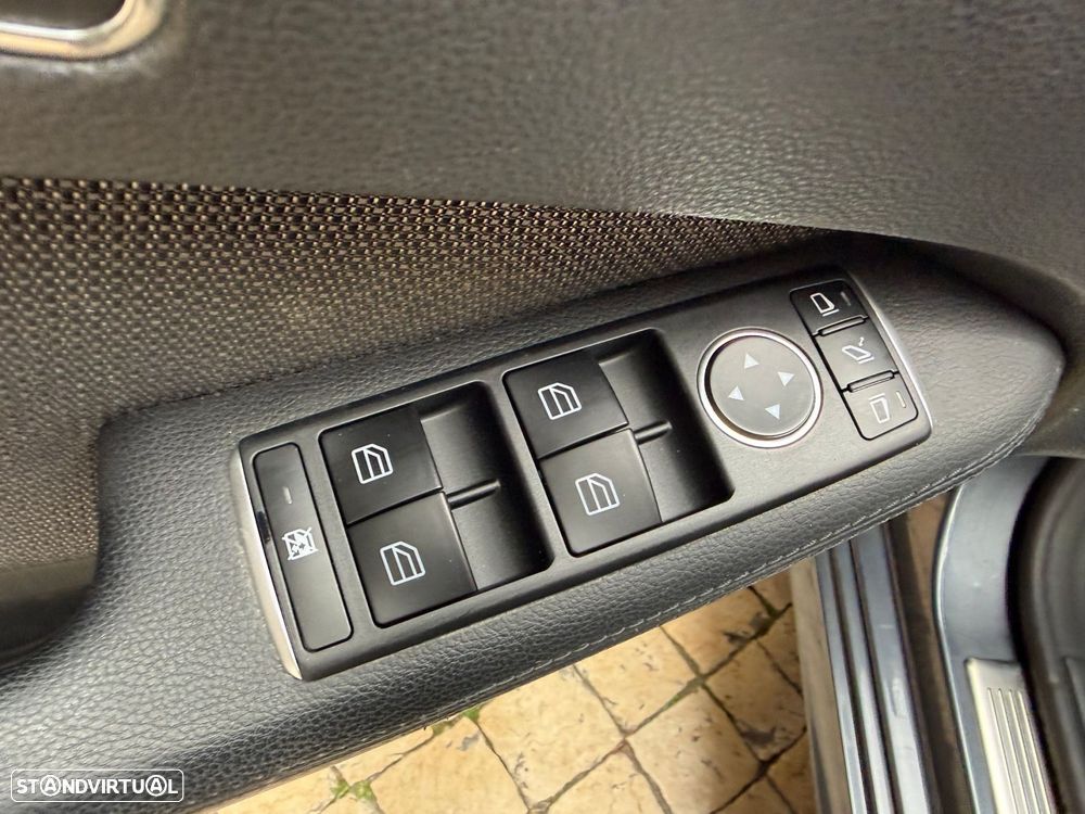 Mercedes-Benz E 220 CDi Avantgarde BlueEfficiency Auto - 8