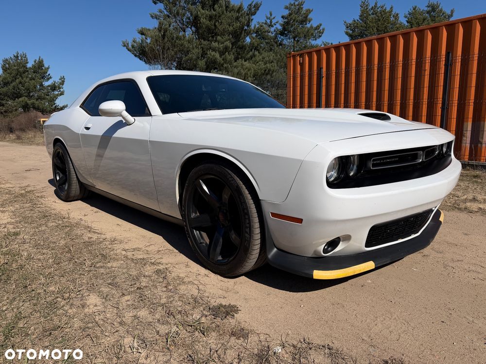Dodge Challenger - 4