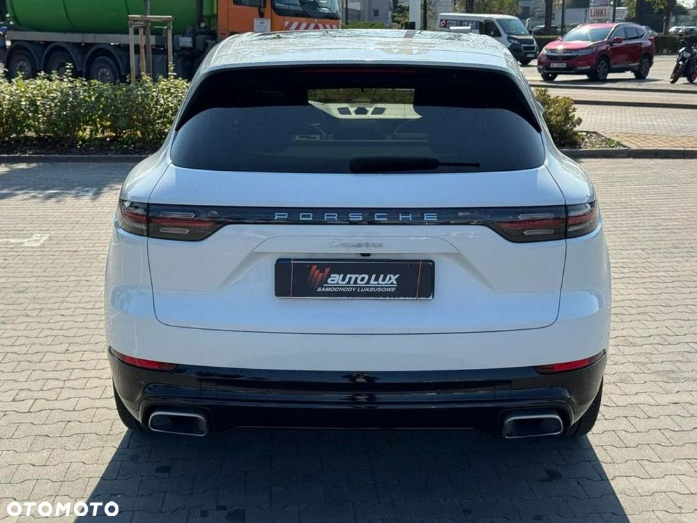 Porsche Cayenne - 19