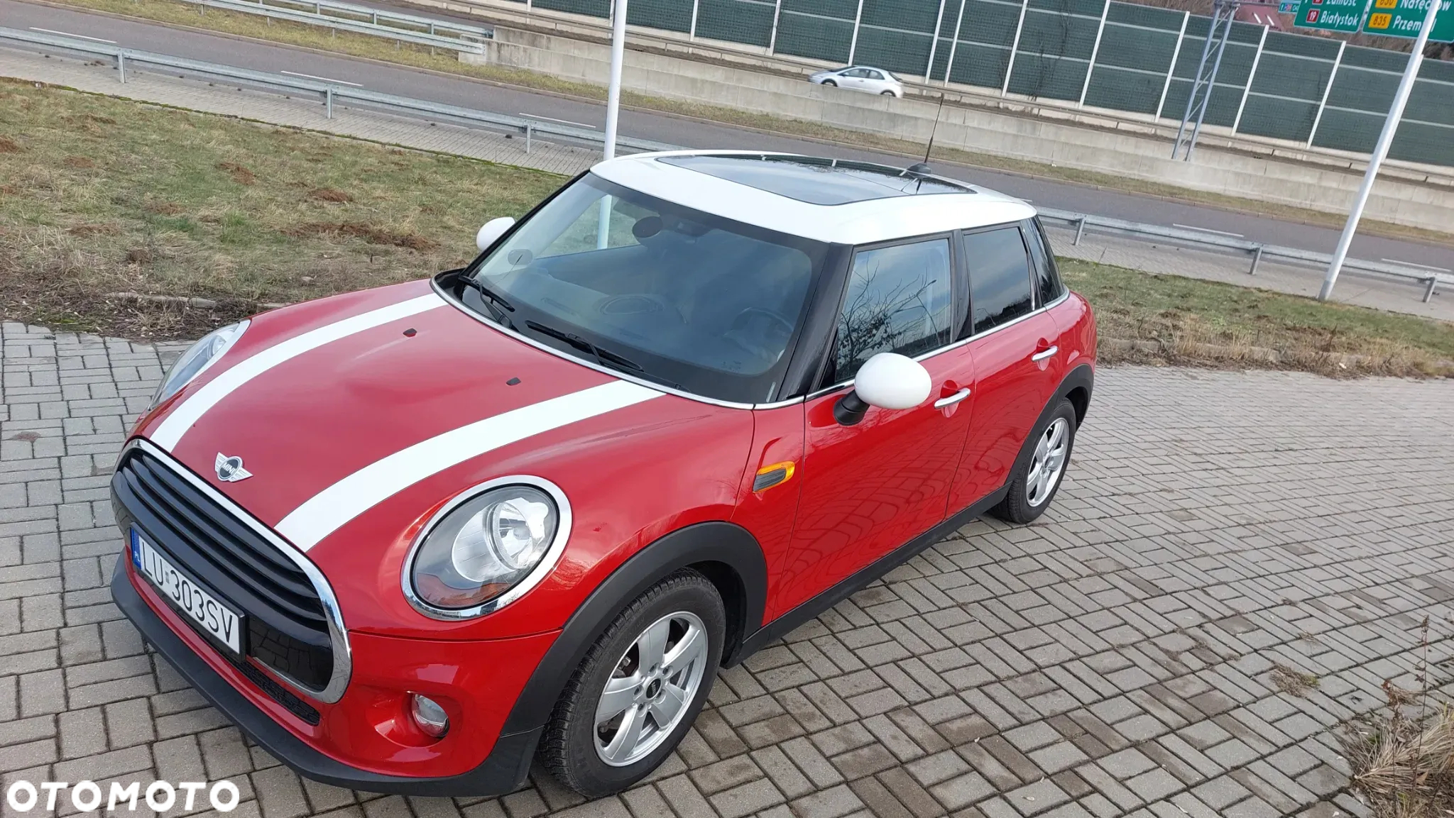 MINI Cooper Standard - 2