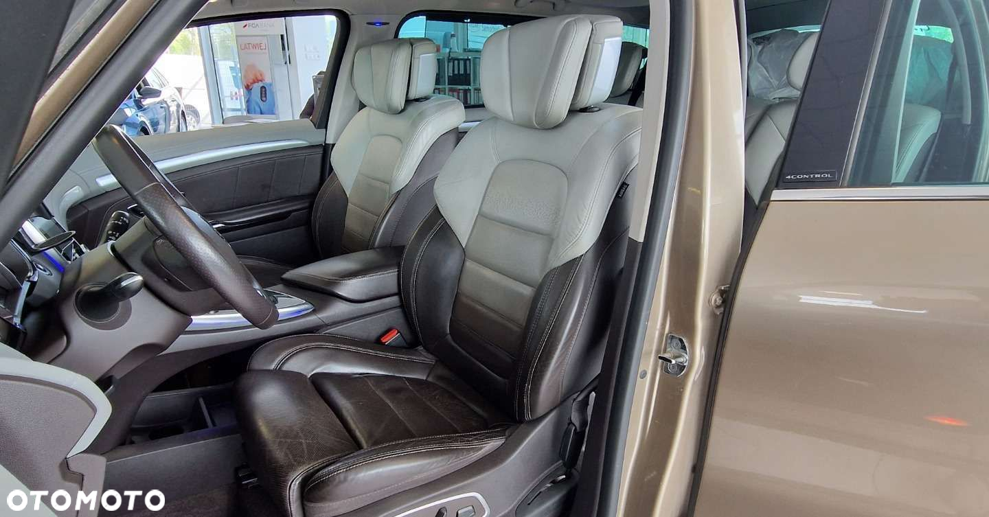 Renault Espace 1.6 dCi Energy Initiale Paris EDC 7os - 11