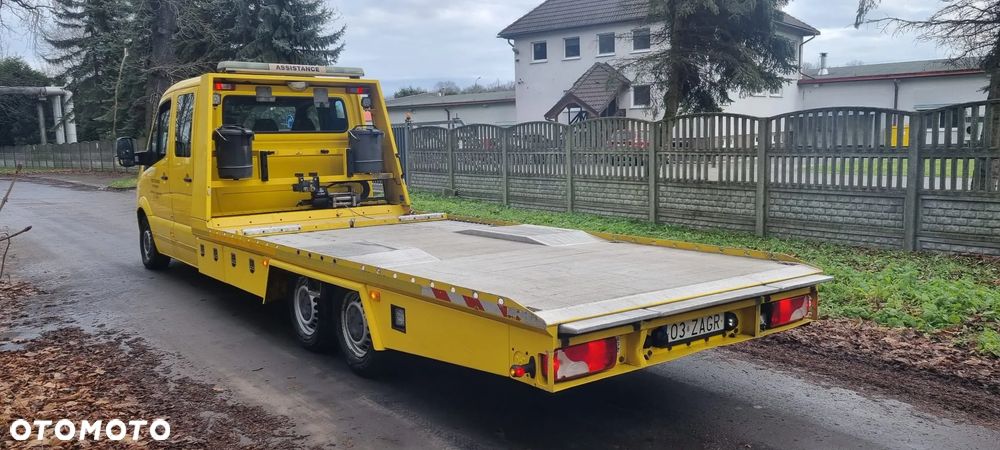 Mercedes-Benz Sprinter - 4