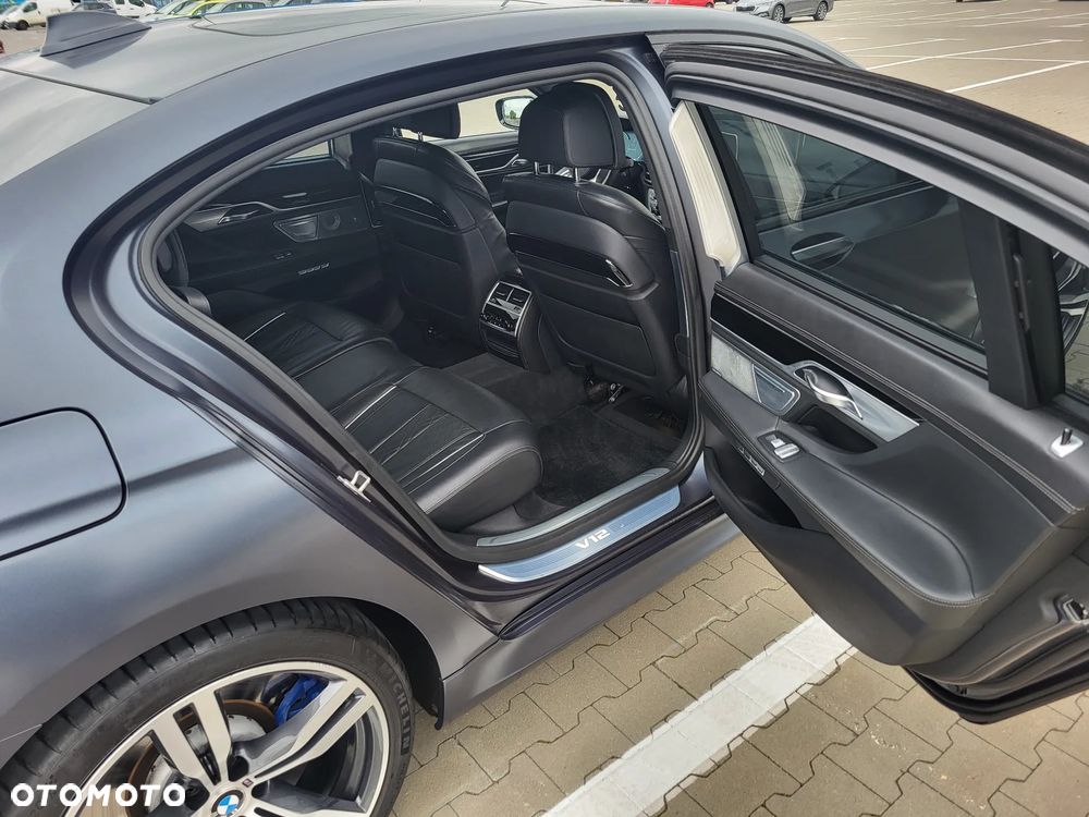 BMW Seria 7 M760Li xDrive - 20