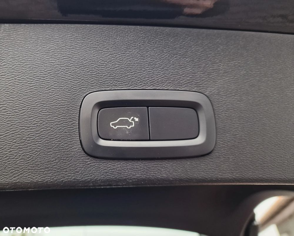 Volvo XC 40 D3 Momentum Pro - 17