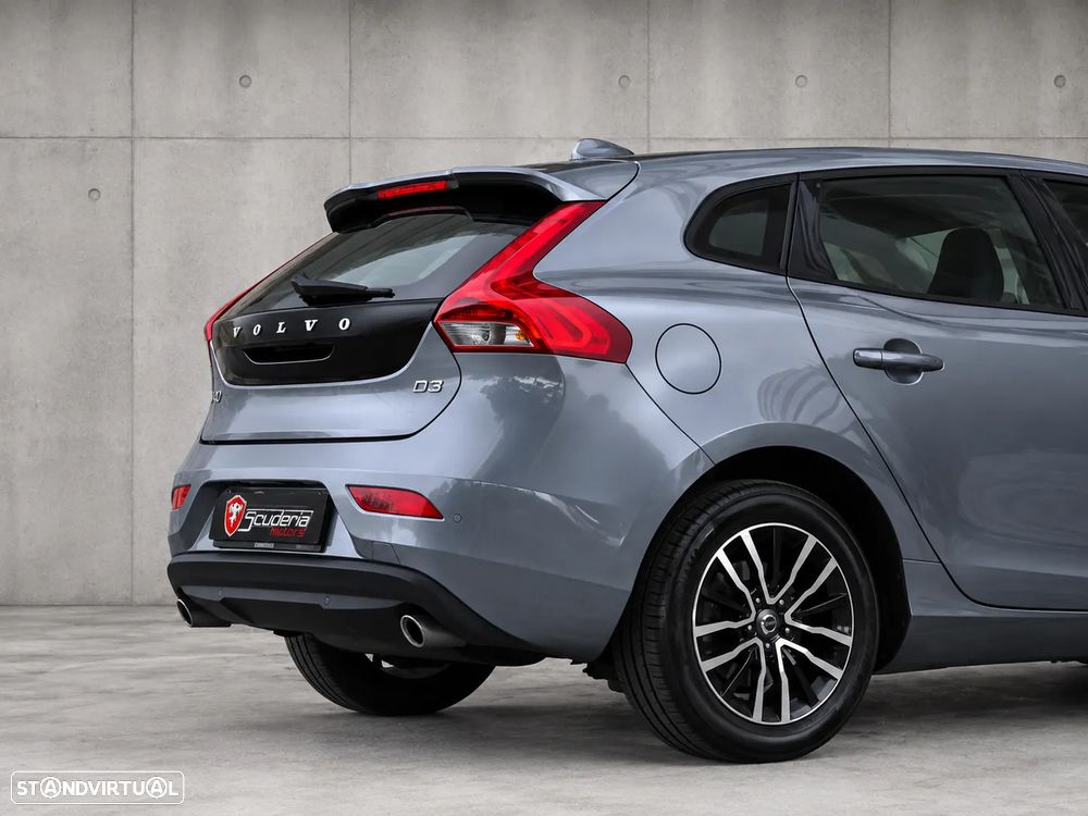 Volvo V40 2.0 D3 Momentum - 13
