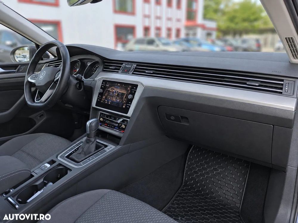Volkswagen Passat - 21