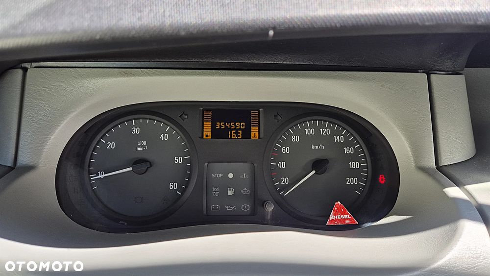 Opel Vivaro Tour - 26