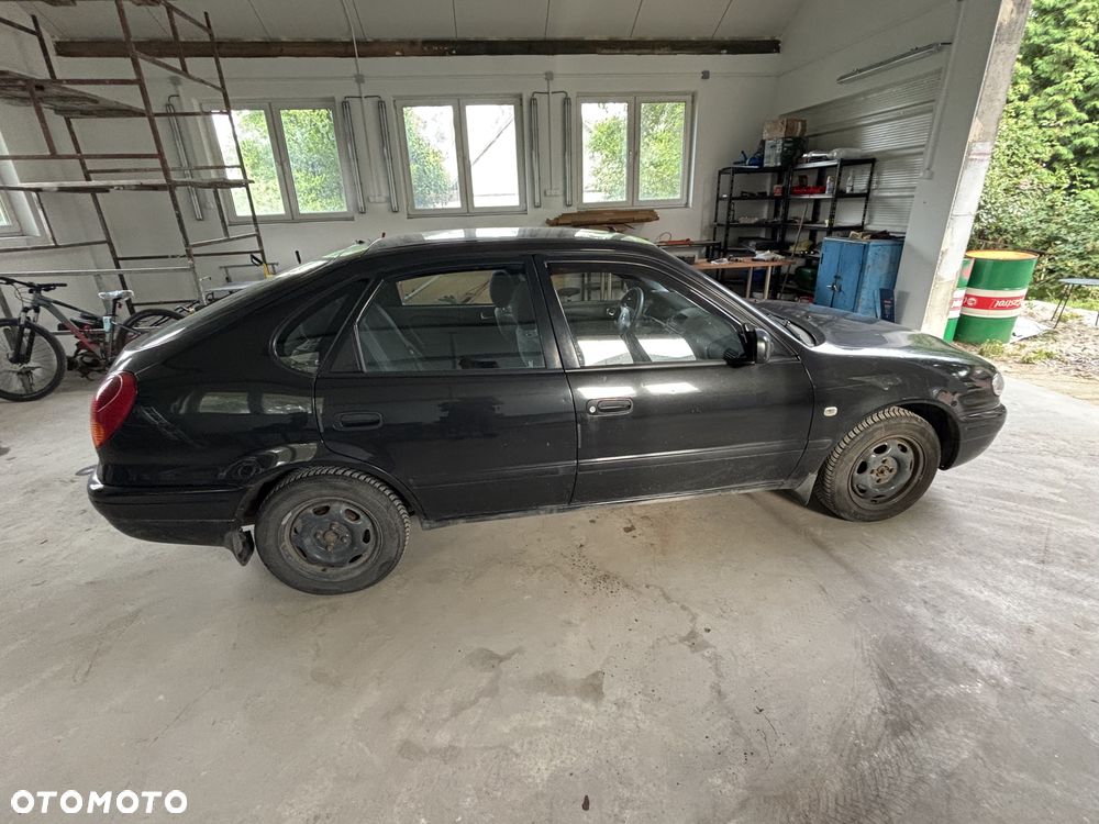 Toyota Corolla 1.4 Terra1 - 2