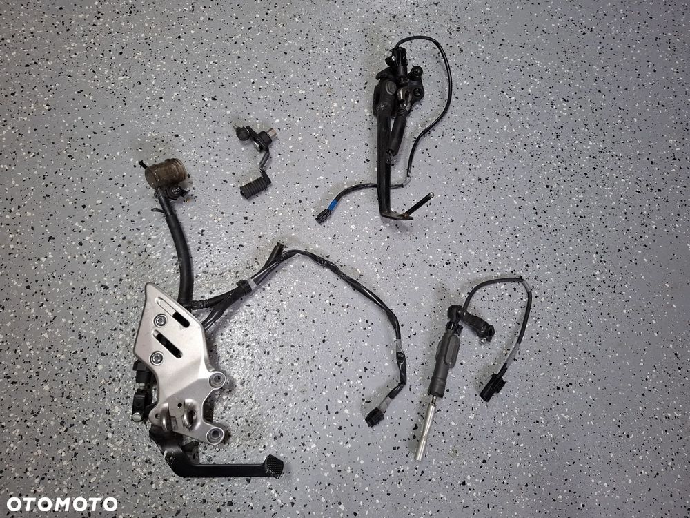 Yamaha MT09 SP set podnóżek nóżka quickshifter dźwignia - 1