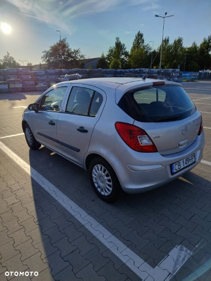 Opel Corsa 1.2 16V Essentia - 3