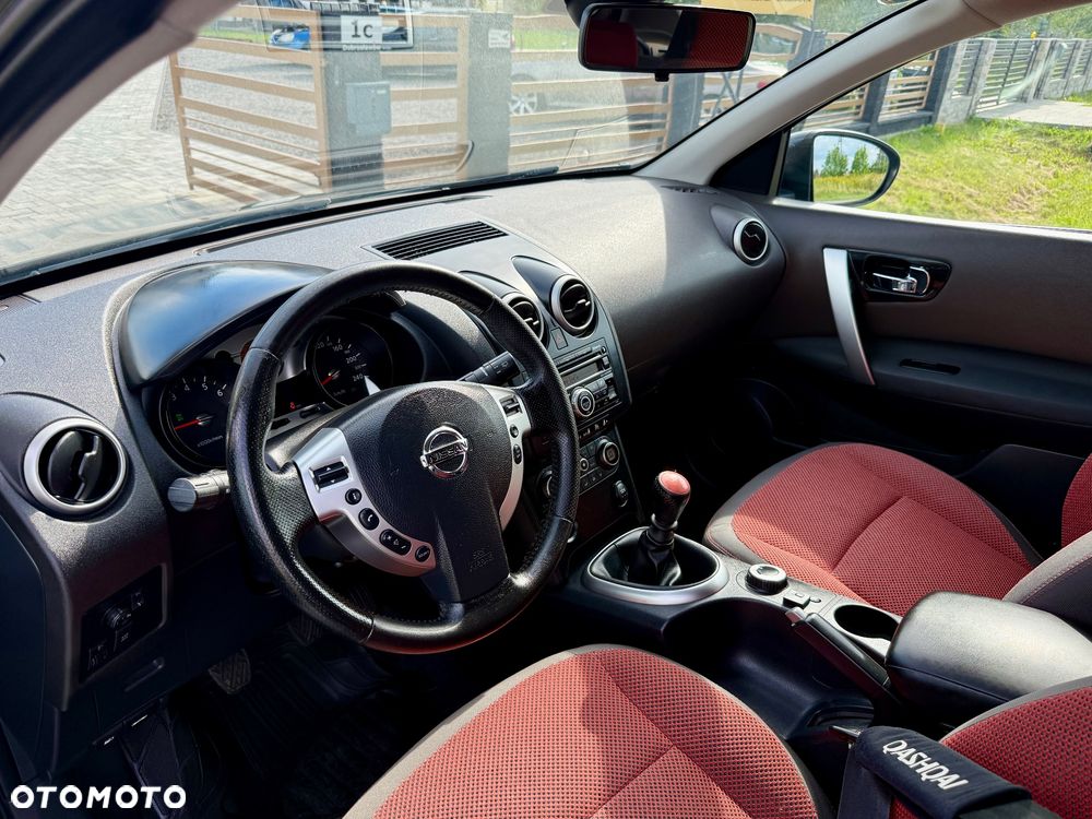 Nissan Qashqai 2.0 4 x 4 tekna - 9