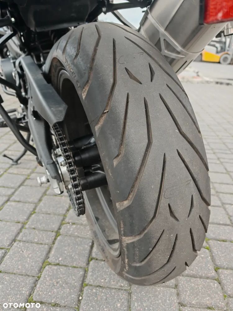 QJMOTOR SRT900S - 10