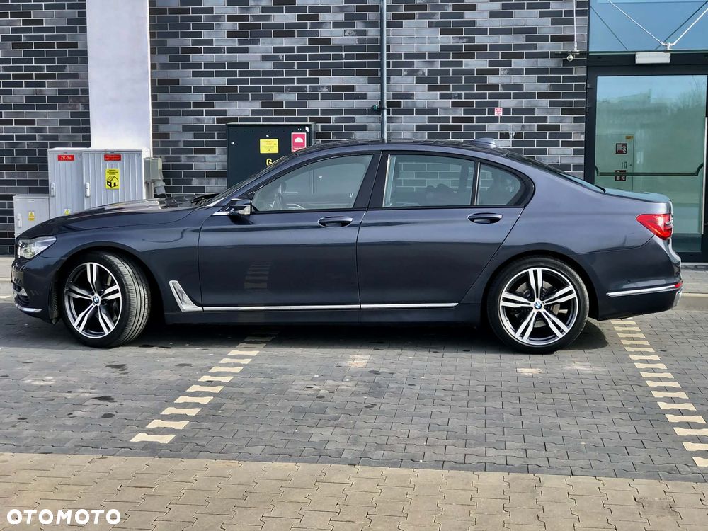 BMW Seria 7 740d xDrive - 9