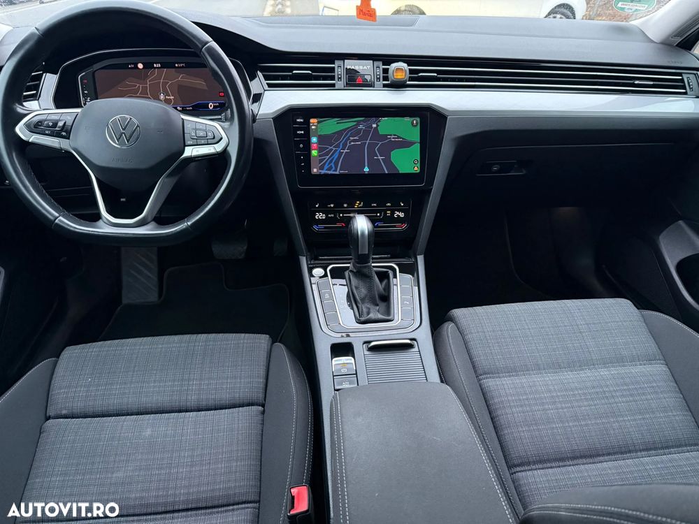 Volkswagen Passat Variant 2.0 TDI SCR DSG Elegance - 17