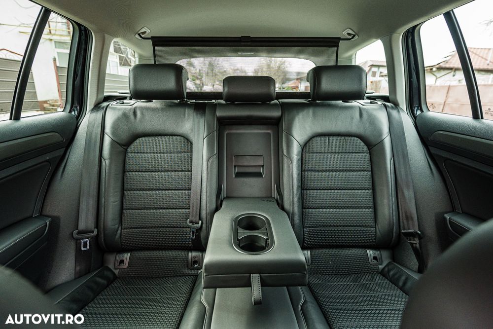 Volkswagen Golf 1.6 TDI BlueMotion Technology DSG Lounge - 16