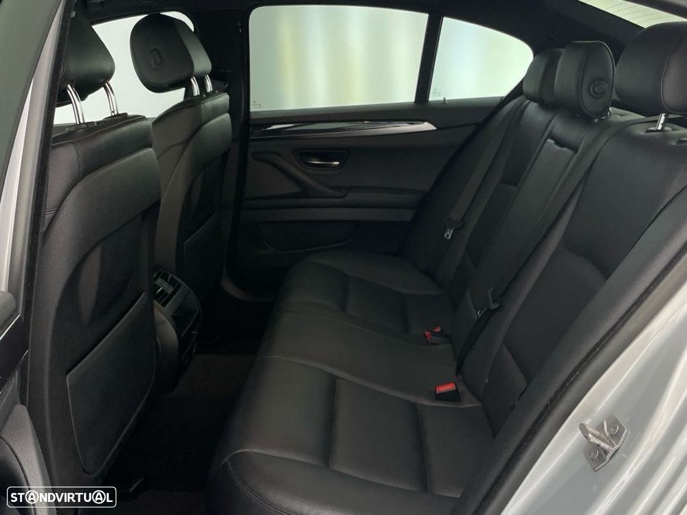 BMW 520 d Auto - 12