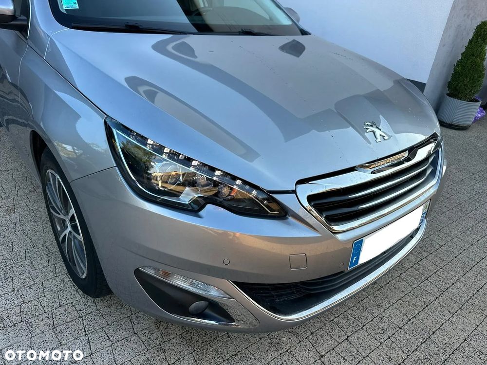 Peugeot 308 1.6 BlueHDi Allure S&S - 26