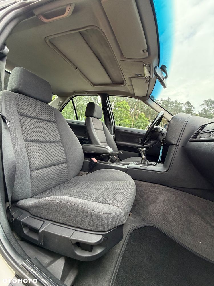 BMW Seria 3 320i - 17