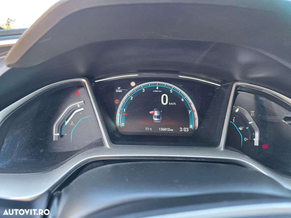 Honda Civic 1.5 i-VTEC Turbo Elegance - 12